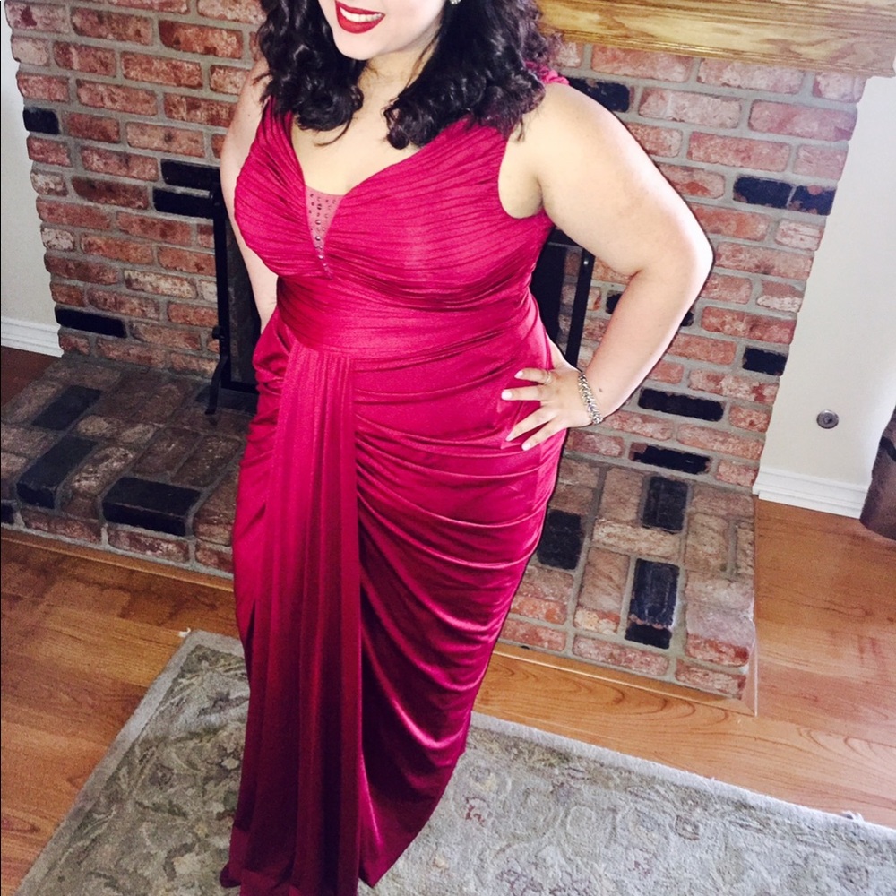 Formal Red CITY CHIC Dress Size 16